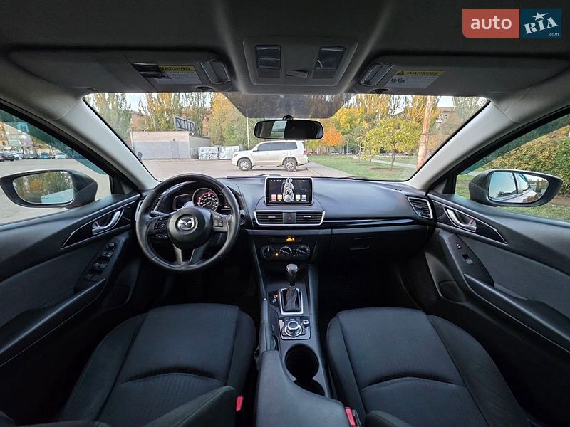 Седан Mazda 3 2013 в Кривом Роге