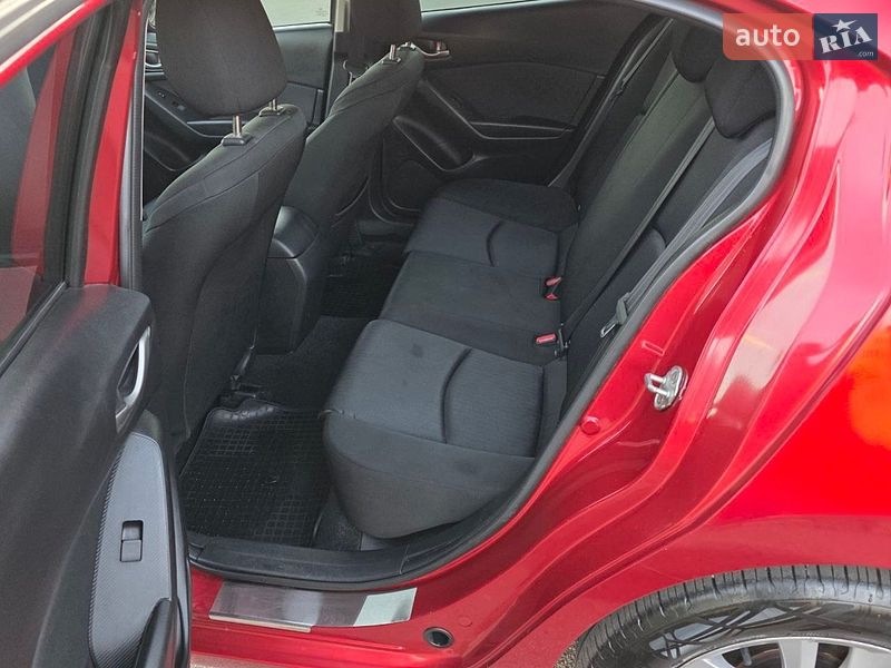 Седан Mazda 3 2013 в Кривом Роге