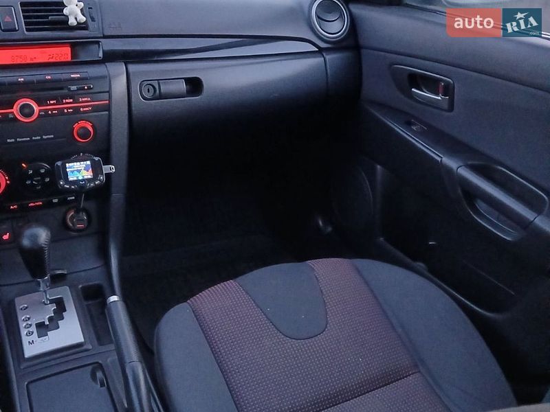 Хетчбек Mazda 3 2005 в Ємільчиному