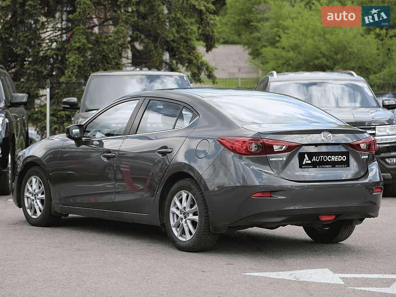 Седан Mazda 3 2017 в Харькове