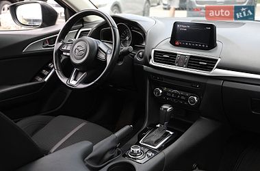 Седан Mazda 3 2017 в Харькове