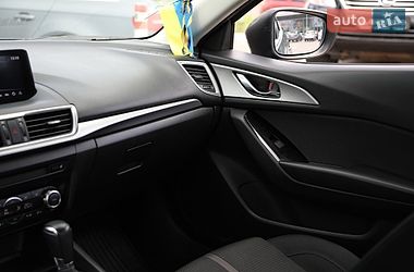 Седан Mazda 3 2017 в Харькове