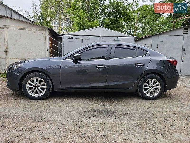 Седан Mazda 3 2016 в Одесі