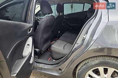 Седан Mazda 3 2016 в Одесі