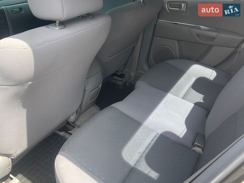 Седан Mazda 3 2004 в Киеве