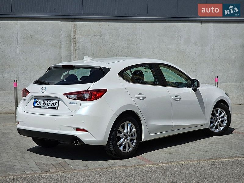 Хэтчбек Mazda 3 2017 в Киеве фото 5 Хэтчбек Mazda 3 2017 в Киеве