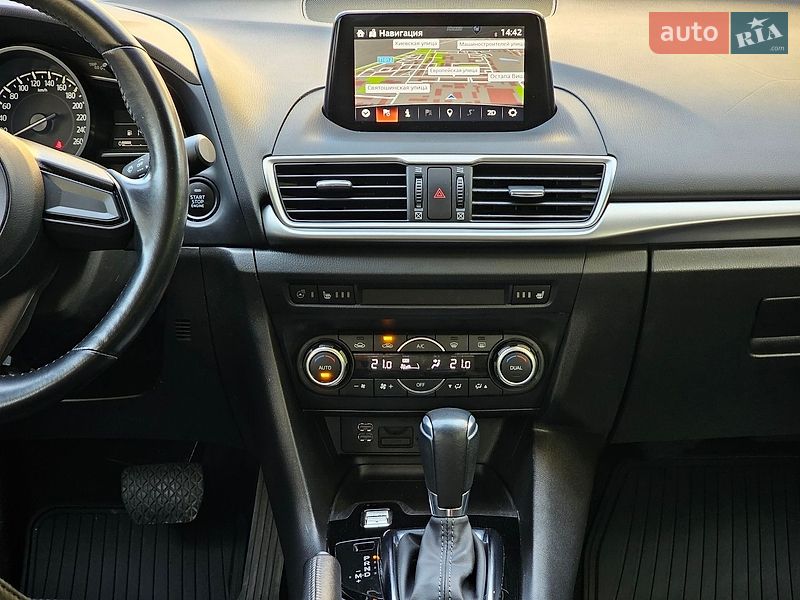 Хэтчбек Mazda 3 2017 в Киеве фото 23 Хэтчбек Mazda 3 2017 в Киеве