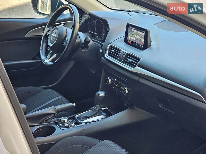 Хэтчбек Mazda 3 2017 в Киеве фото 33 Хэтчбек Mazda 3 2017 в Киеве