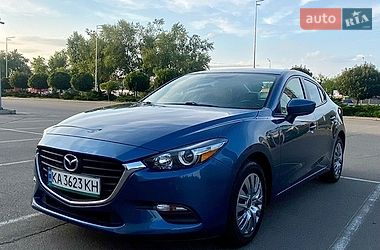 Седан Mazda 3 2017 в Киеве