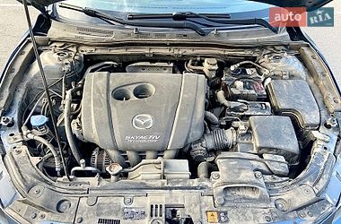 Седан Mazda 3 2017 в Киеве