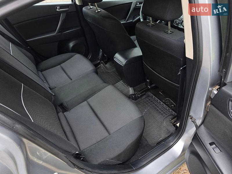 Седан Mazda 3 2013 в Кривом Роге фото 40 Седан Mazda 3 2013 в Кривом Роге