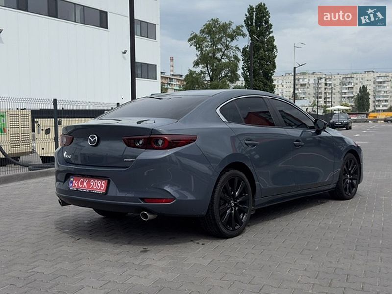 Седан Mazda 3 2023 в Киеве