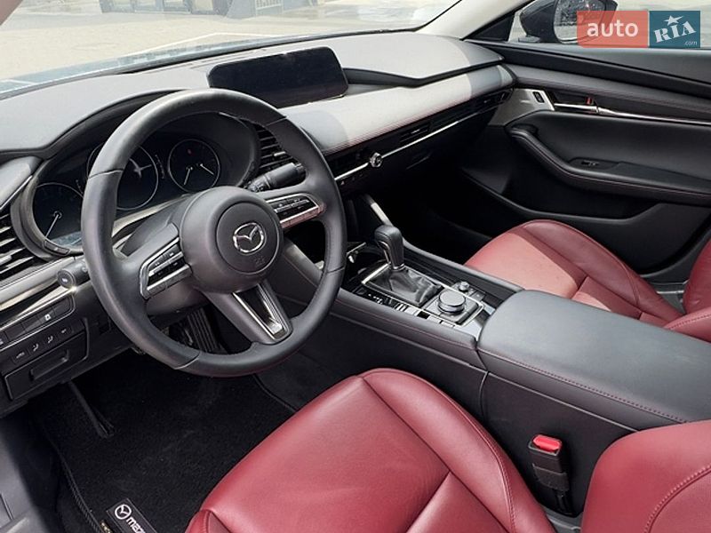 Седан Mazda 3 2023 в Киеве