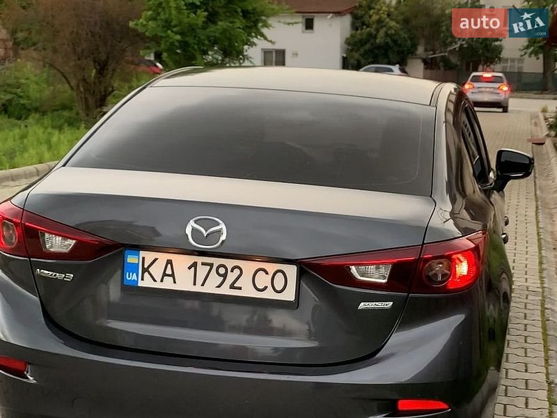 Седан Mazda 3 2016 в Києві