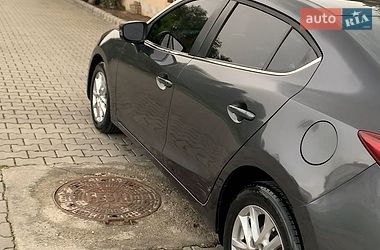 Седан Mazda 3 2016 в Києві