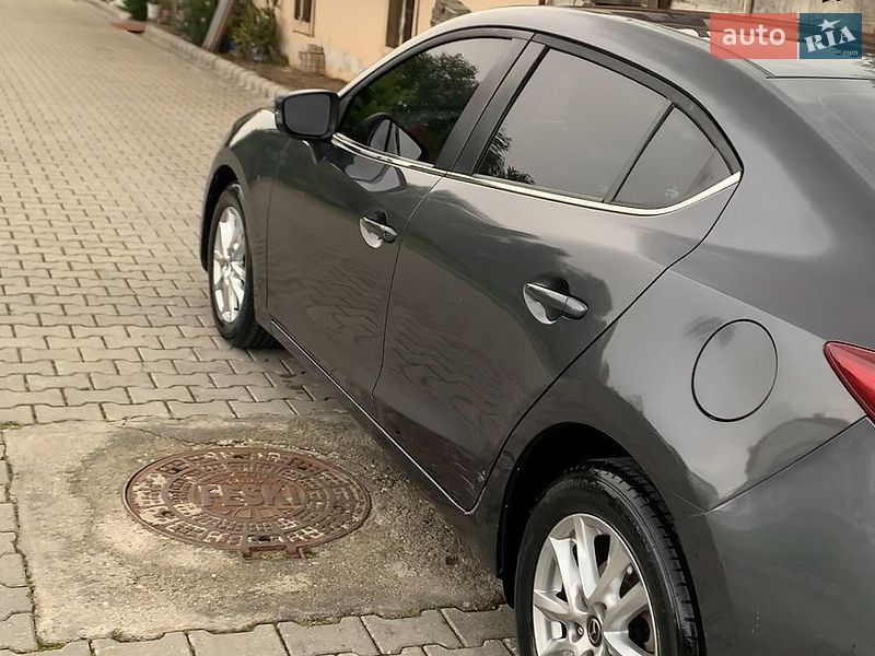 Седан Mazda 3 2016 в Києві
