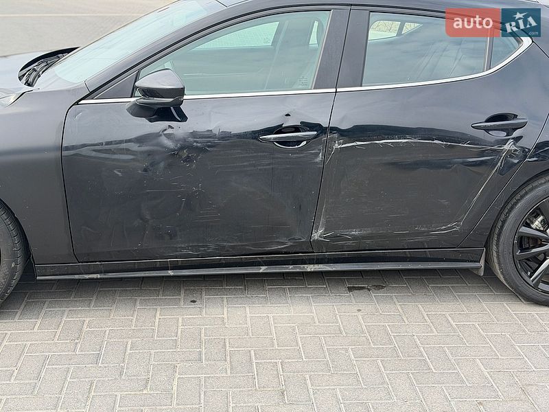 Хетчбек Mazda 3 2023 в Львові