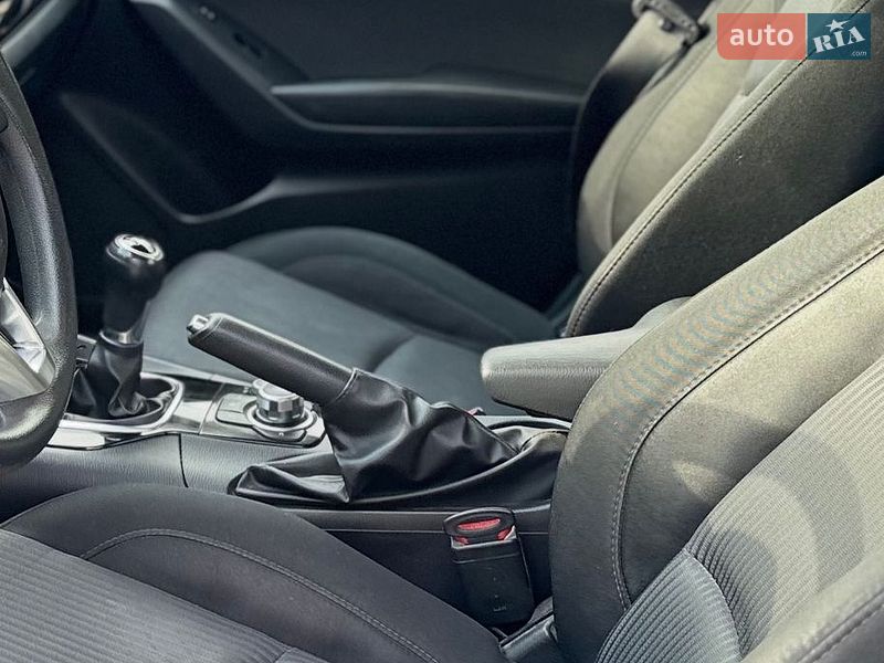 Седан Mazda 3 2016 в Сараті фото 16 Седан Mazda 3 2016 в Сараті