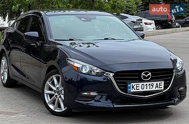 Седан Mazda 3 2017 в Днепре