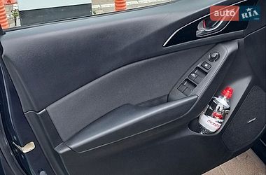 Хэтчбек Mazda 3 2015 в Житомире
