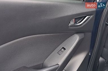Хэтчбек Mazda 3 2015 в Житомире