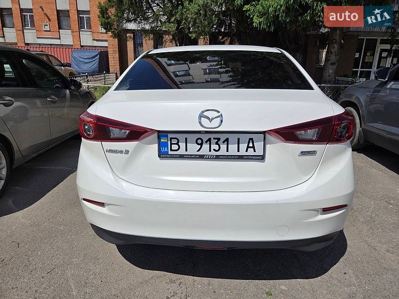 Седан Mazda 3 2016 в Полтаве