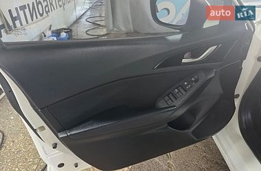 Седан Mazda 3 2016 в Полтаве