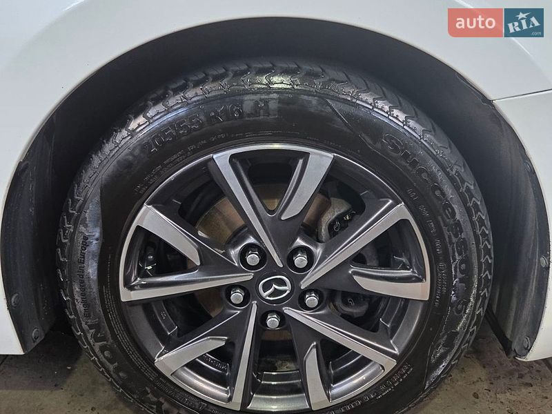 Седан Mazda 3 2016 в Полтаве