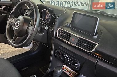 Седан Mazda 3 2016 в Полтаве
