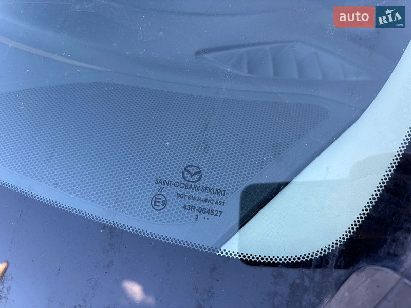 Хетчбек Mazda 3 2014 в Дніпрі