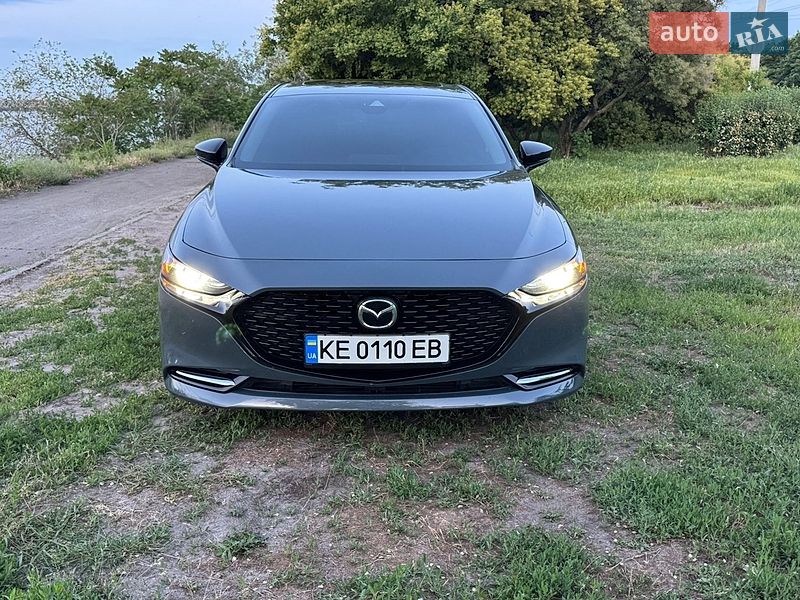 Седан Mazda 3 2022 в Днепре