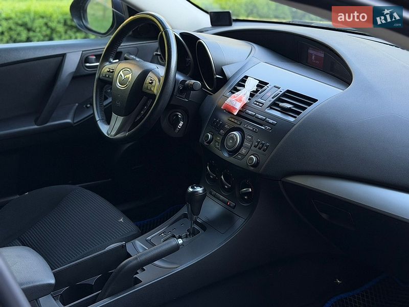 Хетчбек Mazda 3 2012 в Чернігові
