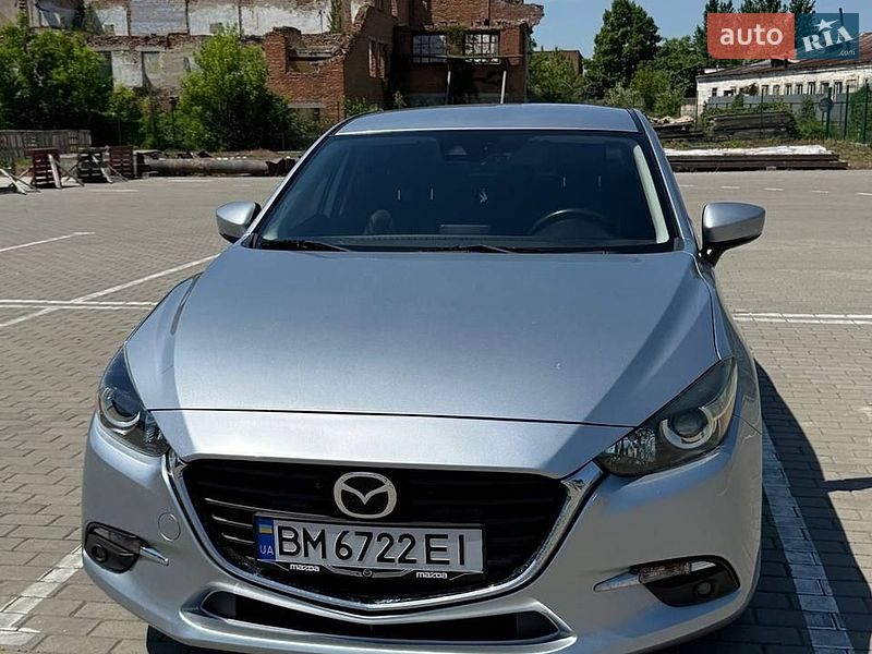 Седан Mazda 3 2018 в Ромнах