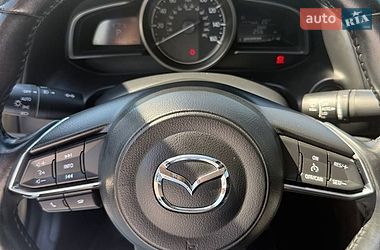 Седан Mazda 3 2018 в Ромнах