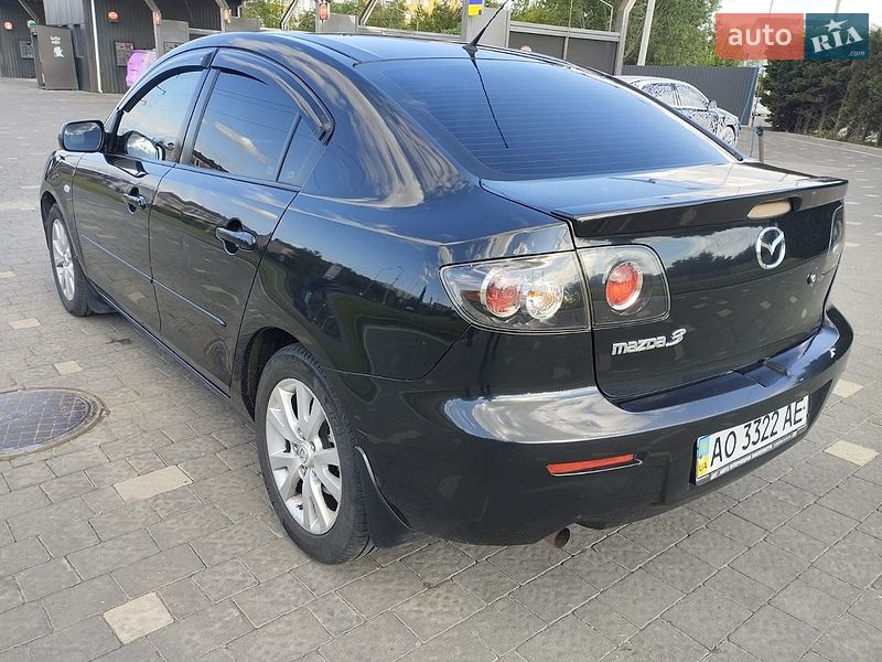 Седан Mazda 3 2007 в Ужгороде