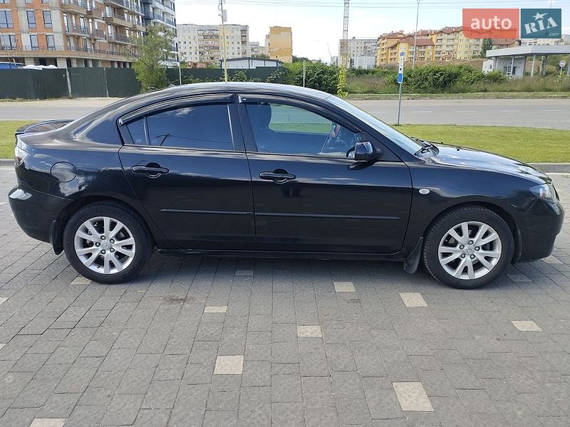Седан Mazda 3 2007 в Ужгороде