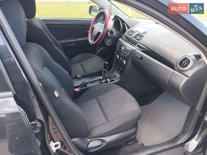 Седан Mazda 3 2007 в Ужгороде