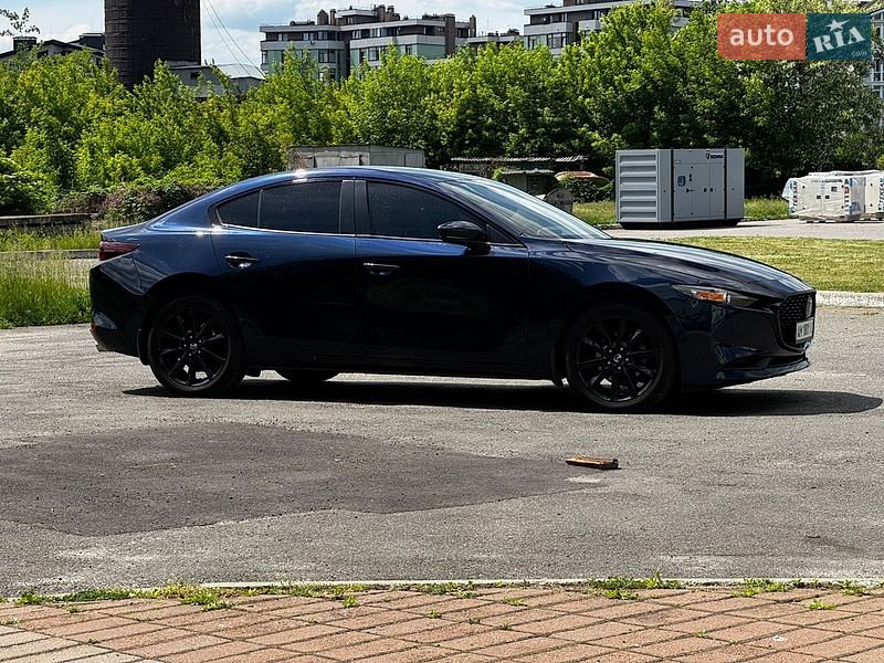 Седан Mazda 3 2019 в Киеве