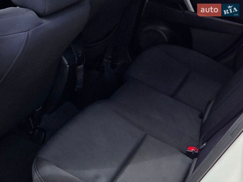 Седан Mazda 3 2010 в Днепре