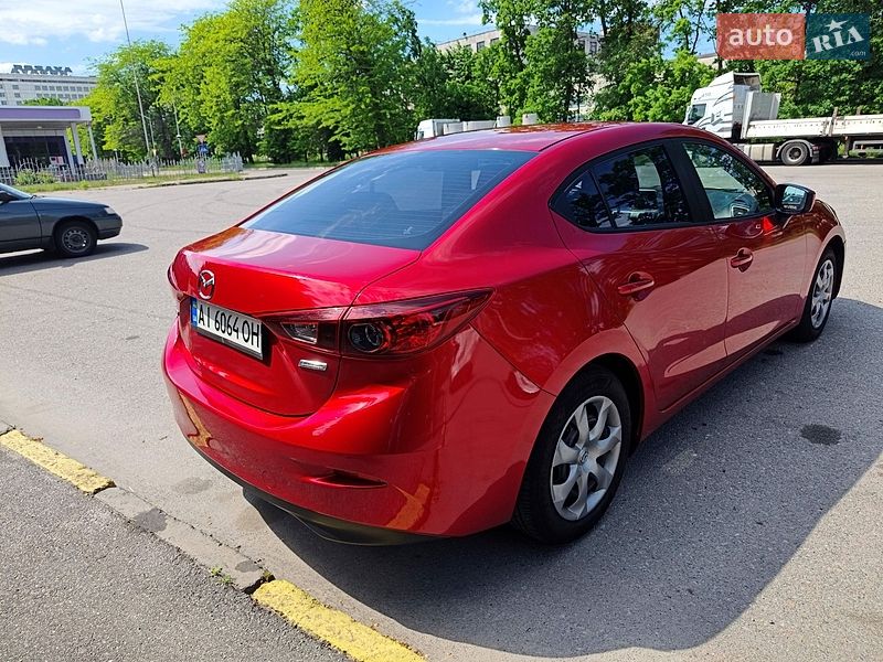 Седан Mazda 3 2016 в Киеве