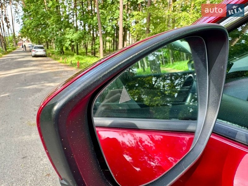 Седан Mazda 3 2019 в Киеве
