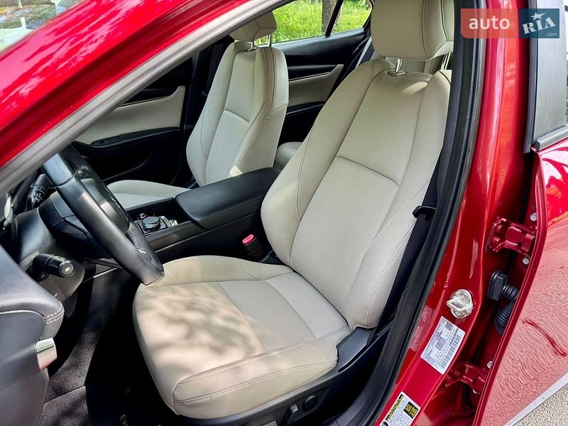 Седан Mazda 3 2019 в Киеве