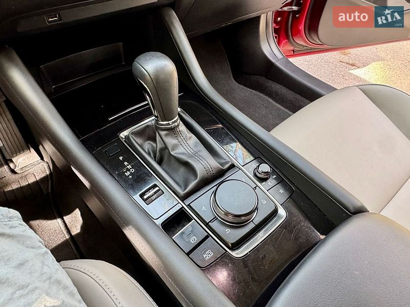 Седан Mazda 3 2019 в Киеве