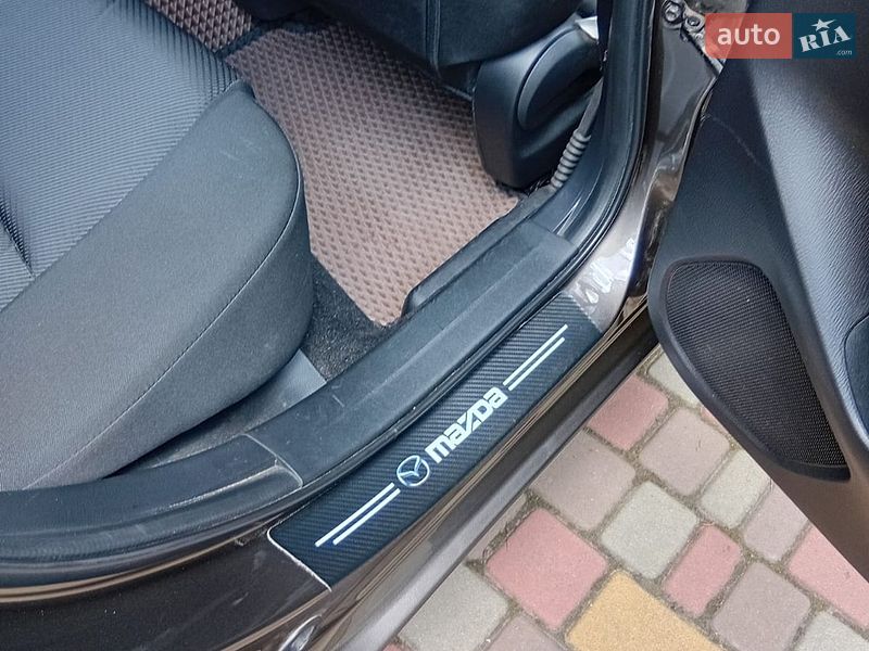 Хетчбек Mazda 3 2017 в Запоріжжі фото 17 Хетчбек Mazda 3 2017 в Запоріжжі