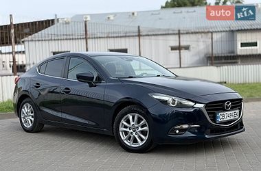 Седан Mazda 3 2017 в Киеве