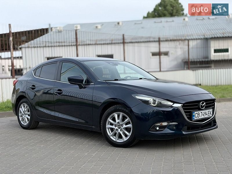 Седан Mazda 3 2017 в Киеве
