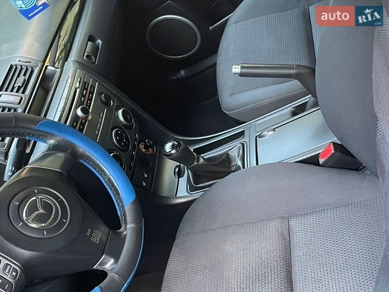Седан Mazda 3 2006 в Днепре