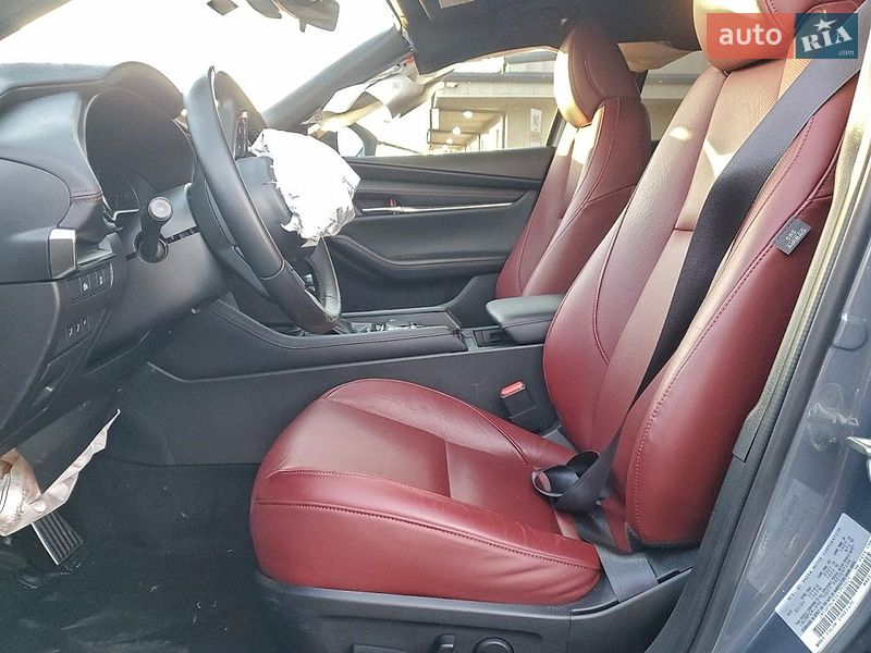 Седан Mazda 3 2024 в Львові