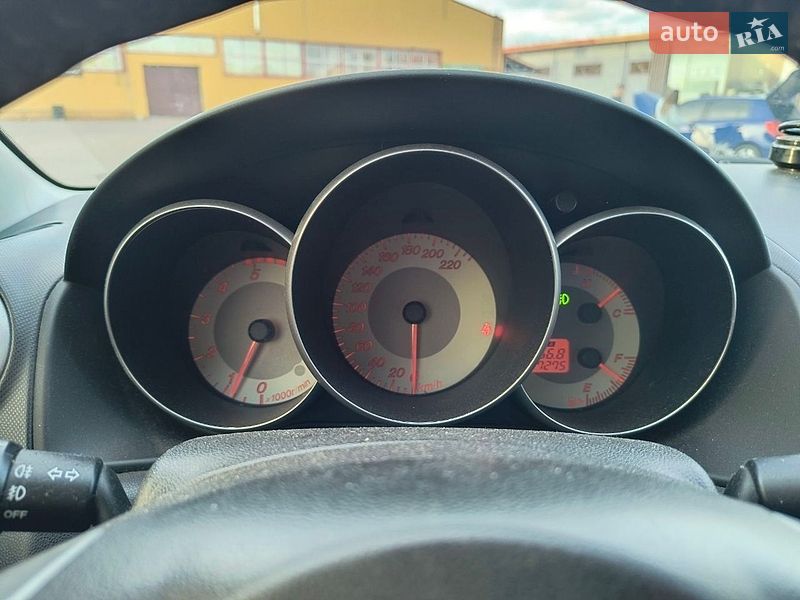 Хэтчбек Mazda 3 2006 в Житомире