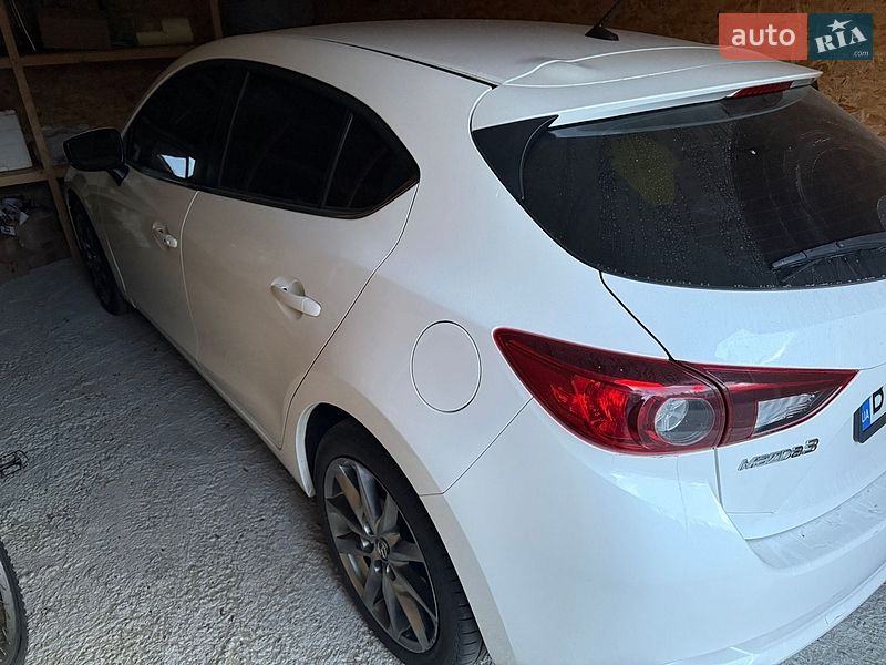 Хэтчбек Mazda 3 2018 в Одессе